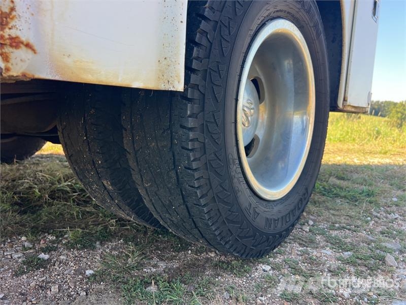 Dodge Ram 3500 4x2 Crew Cab Utility Truck Furgonetas caja abierta