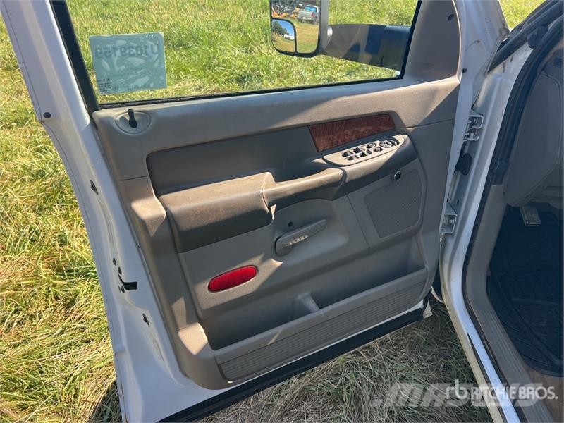 Dodge Ram 3500 4x2 Crew Cab Utility Truck Furgonetas caja abierta