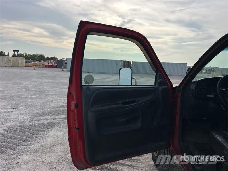 Dodge Ram 3500 4x2 Flatbed Truck Camiones plataforma