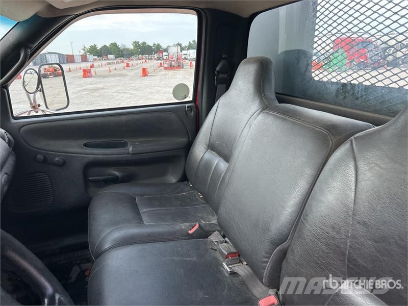 Dodge Ram 3500 4x2 Flatbed Truck Camiones plataforma