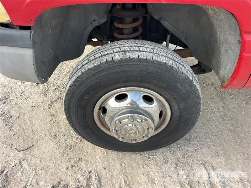 Dodge Ram 3500 4x2 Flatbed Truck Camiones plataforma