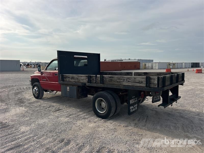 Dodge Ram 3500 4x2 Flatbed Truck Camiones plataforma