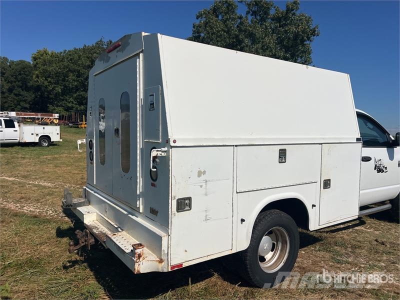 Dodge Ram 3500 4x2 Utility Truck Furgonetas caja abierta