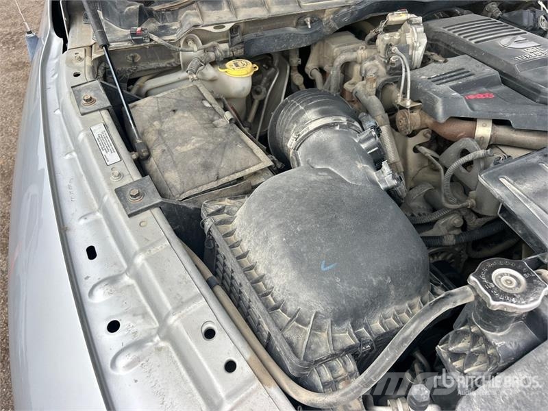 Dodge Ram 3500 4x4 Crew Cab Flatbed Truck Flatbed/Dropside trucks