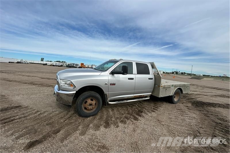 Dodge Ram 3500 4x4 Crew Cab Flatbed Truck Flatbed/Dropside trucks