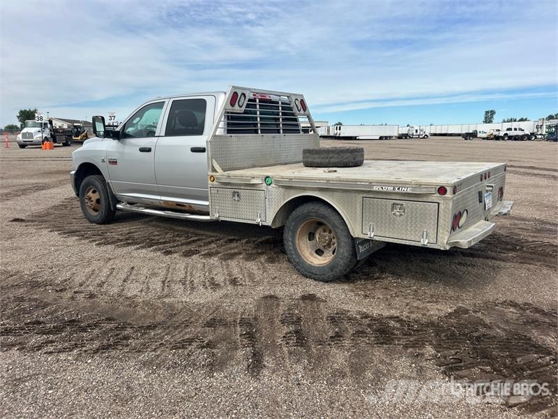 Dodge Ram 3500 4x4 Crew Cab Flatbed Truck Flatbed/Dropside trucks