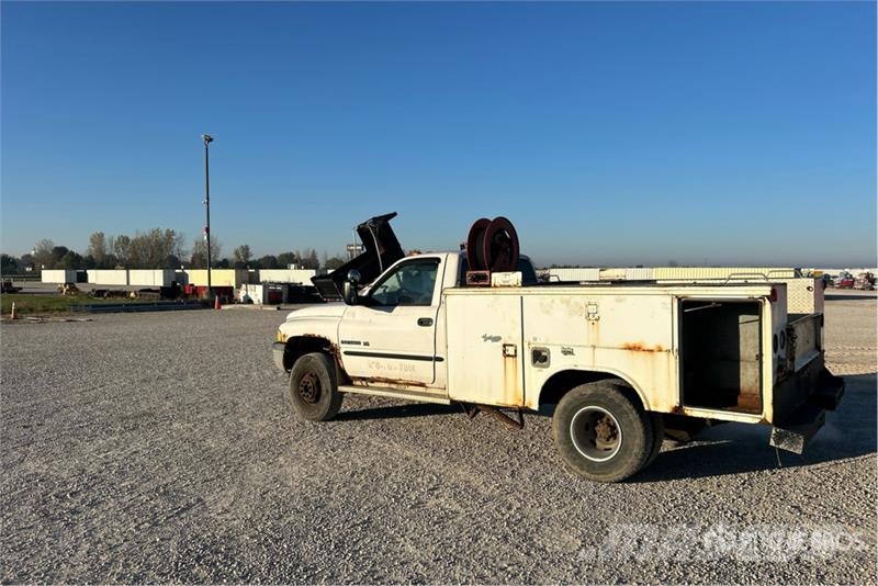 Dodge Ram 3500 SLT 4x4 Utility Truck Pickup/Pritschenwagen