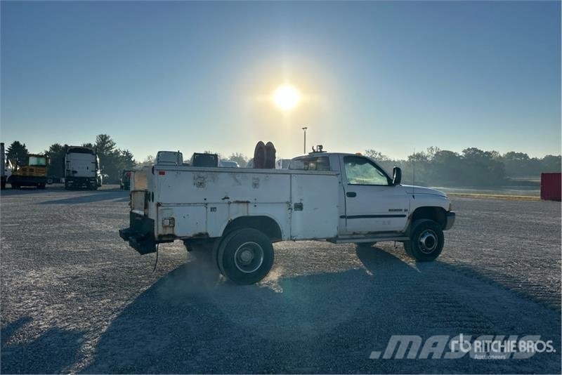 Dodge Ram 3500 SLT 4x4 Utility Truck Pickup/Pritschenwagen