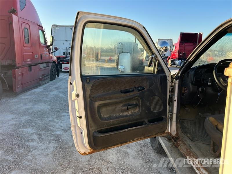 Dodge Ram 3500 SLT 4x4 Utility Truck Pickup/Pritschenwagen
