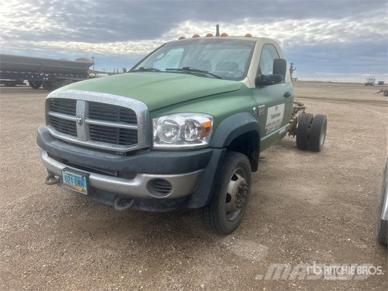 Dodge Ram 4500 Cabins and interior