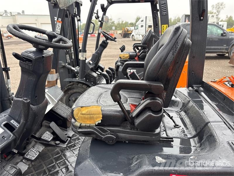 Doosan 4600 lb Pneumatic Tire Forklift Viličarji - drugo