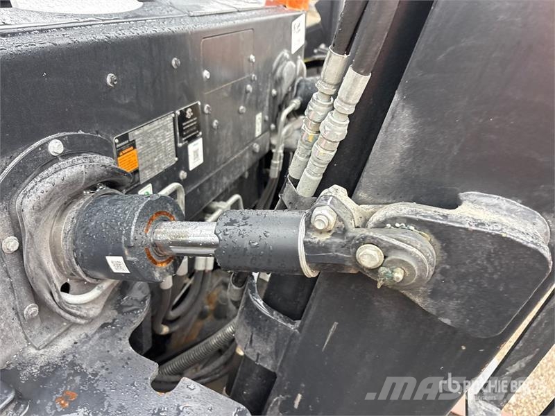 Doosan 4600 lb Pneumatic Tire Forklift Autokrāvēji - citi