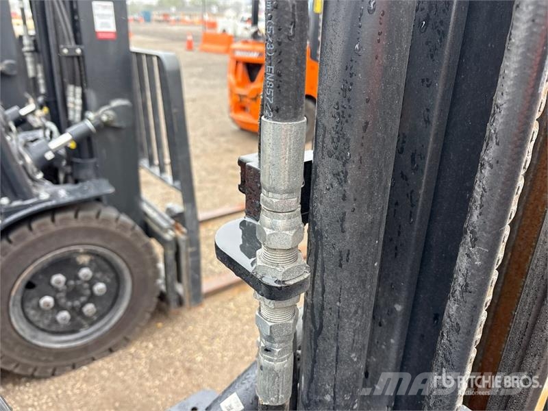 Doosan 4600 lb Pneumatic Tire Forklift Viličarji - drugo