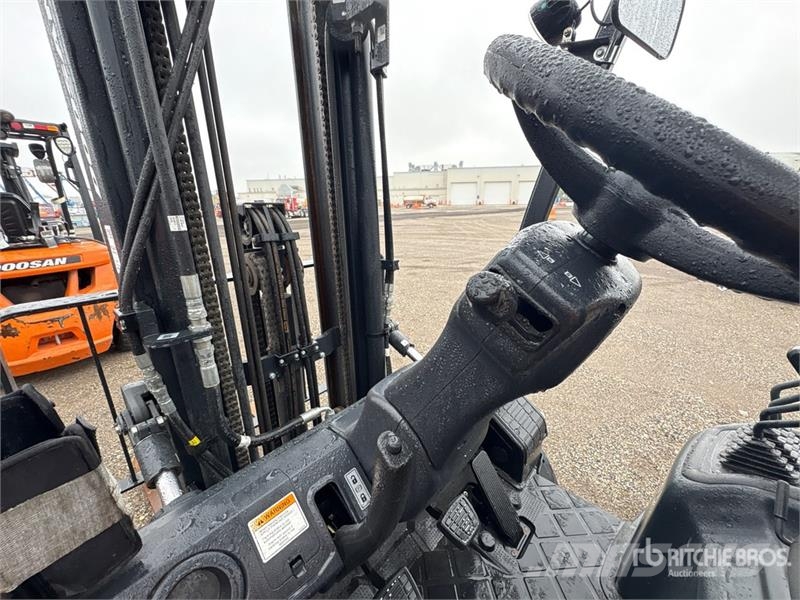 Doosan 4600 lb Pneumatic Tire Forklift Viličarji - drugo