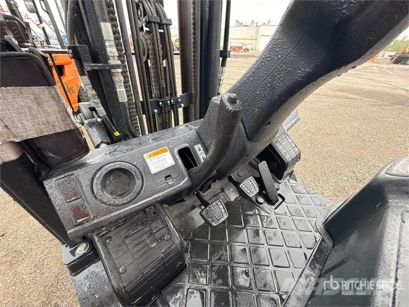 Doosan 4600 lb Pneumatic Tire Forklift Viličarji - drugo