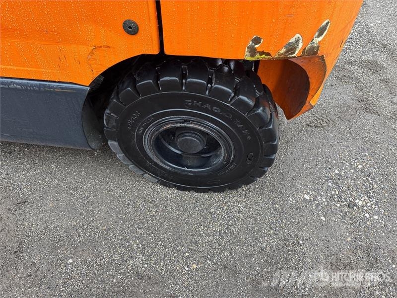 Doosan 4600 lb Pneumatic Tire Forklift Viličarji - drugo