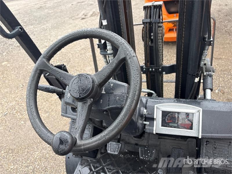 Doosan 4600 lb Pneumatic Tire Forklift Viličarji - drugo