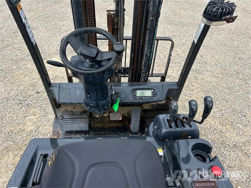 Doosan B18T-7 2850 lb Electric Forklift Elektrostapler