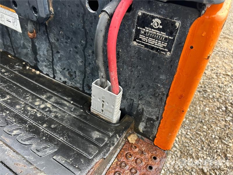 Doosan B18T-7 2850 lb Electric Forklift Elektrostapler