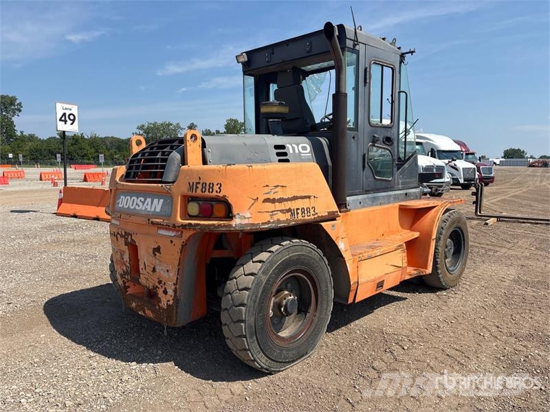 Doosan D110 Pneumatic Tire Forklift Περονοφόρα ανυψωτικά κλαρκ - άλλα