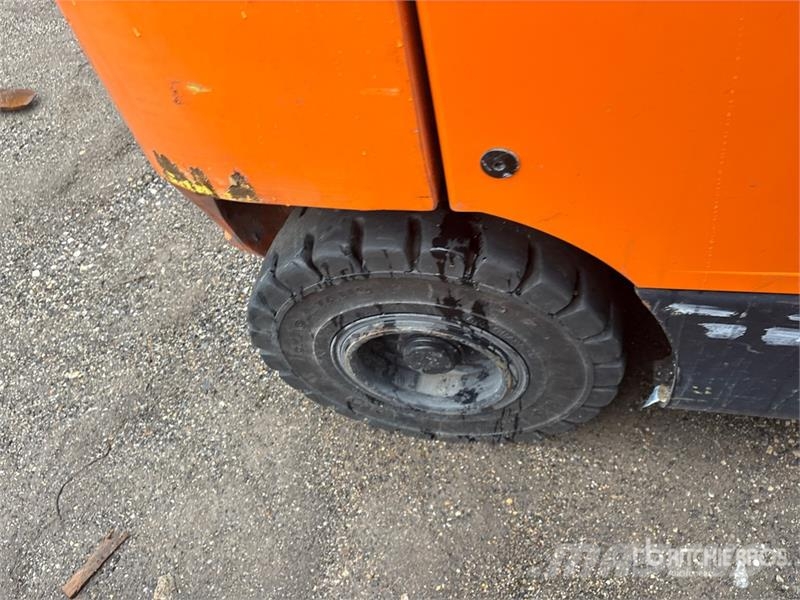 Doosan G25E-7 4600 lb Forklift Другие складские механизмы