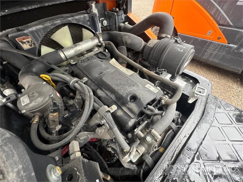 Doosan G25E-7 4600 lb Forklift Другие складские механизмы