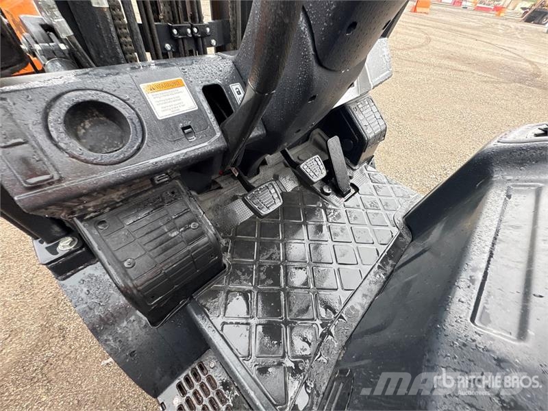 Doosan G25E-7 4600 lb Pneumatic Tire Forklift Другие складские механизмы