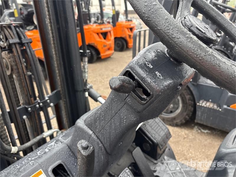 Doosan G25E-7 4600 lb Pneumatic Tire Forklift Другие складские механизмы