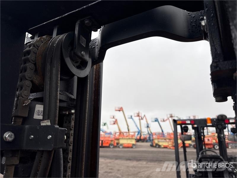 Doosan G25E-7 4600 lb Pneumatic Tire Forklift Другие складские механизмы