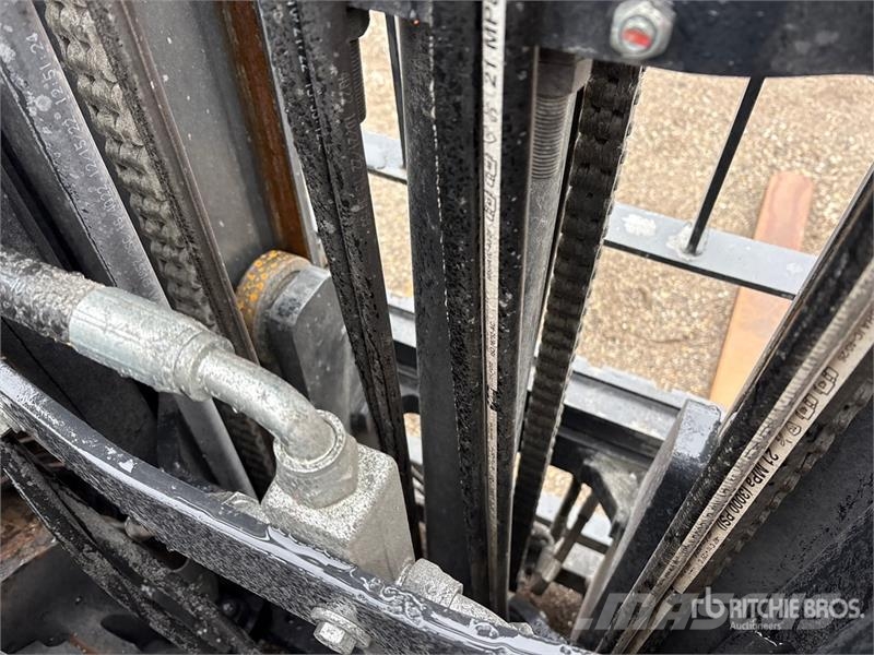 Doosan G25E-7 4600 lb Pneumatic Tire Forklift Другие складские механизмы