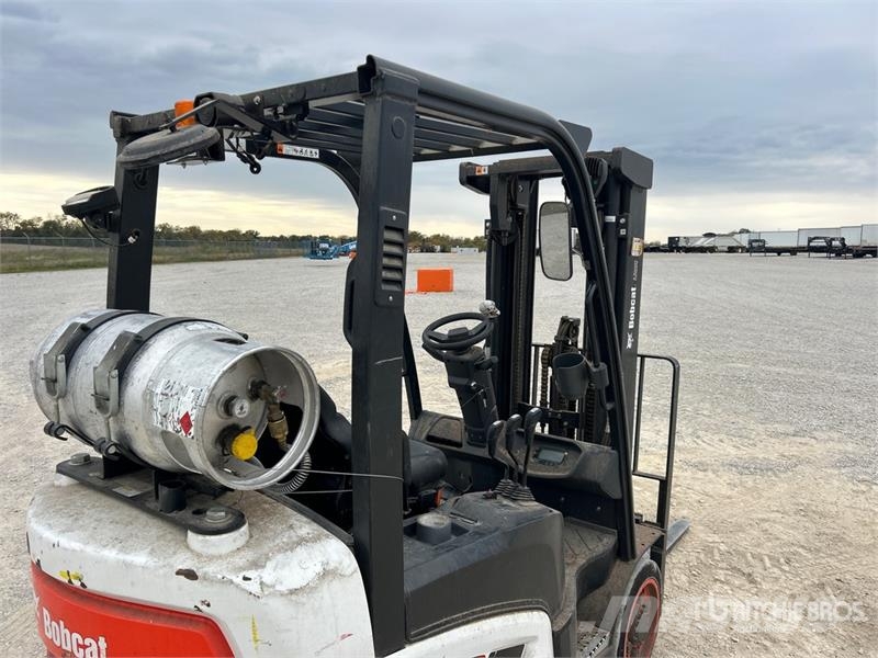 Doosan GC25S-9 4600 lb Cushion Tire Forklift Kahveltõstukid - muud