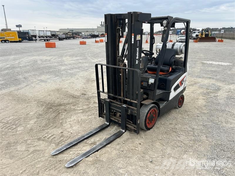 Doosan GC25S-9 4600 lb Cushion Tire Forklift Kahveltõstukid - muud