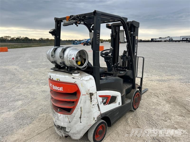 Doosan GC25S-9 4600 lb Cushion Tire Forklift Kahveltõstukid - muud