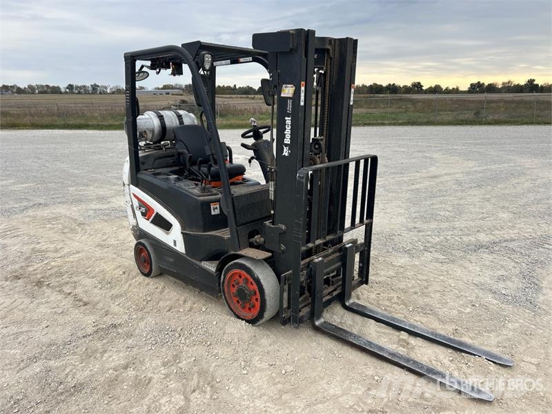 Doosan GC25S-9 4600 lb Cushion Tire Forklift Kahveltõstukid - muud