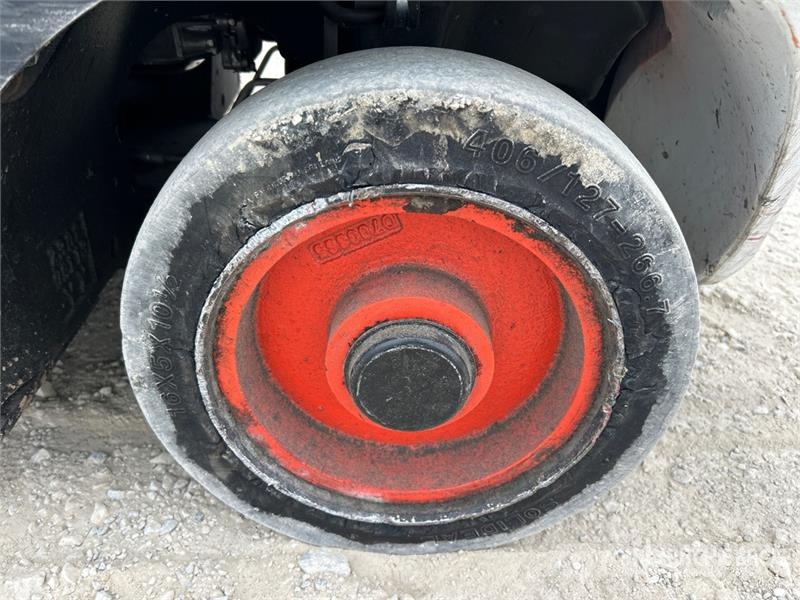 Doosan GC25S-9 4600 lb Cushion Tire Forklift Kahveltõstukid - muud