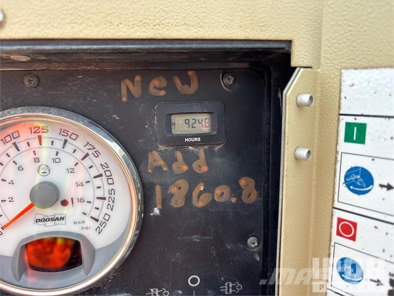 Doosan Infracore HP450/VHP400WCU-T4F 450 cfm Mobile Air C Kompresorji