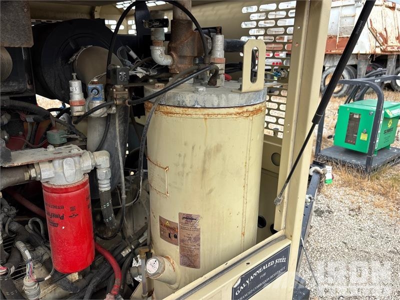 Doosan Infracore HP450/VHP400WCU-T4F 450 cfm Mobile Air C Kompresorji