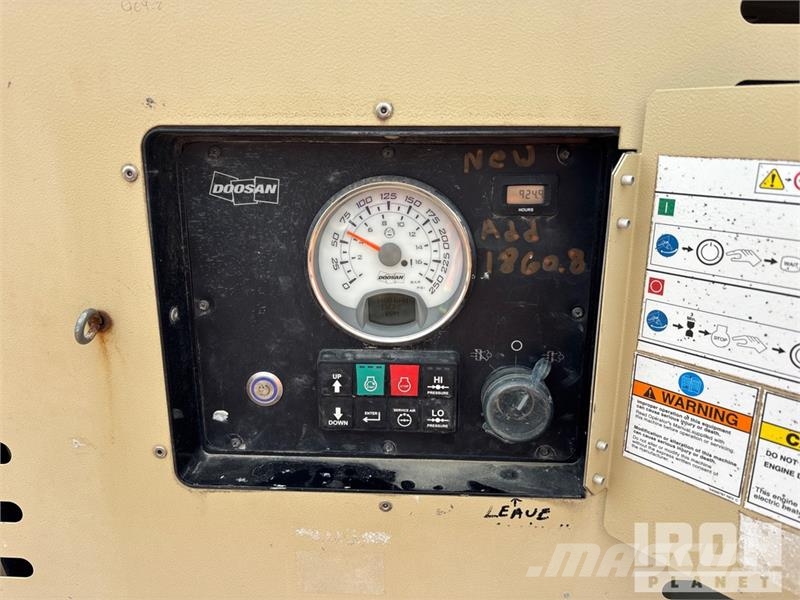 Doosan Infracore HP450/VHP400WCU-T4F 450 cfm Mobile Air C Kompresorji