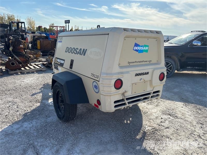 Doosan P185WDO-T4F 185 cfm Mobile Air Compressor 压缩机