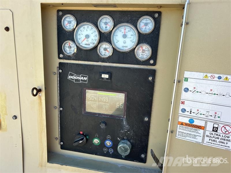 Doosan XP825/HP750WCU 750 cfm Mobile Air Compressor Kompresory