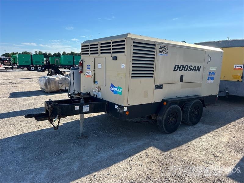 Doosan XP825/HP750WCU 750 cfm Mobile Air Compressor Kompresory