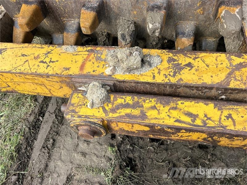  Dual Drum Pull Behind Compactor Cilindri compactori tractabili cu vibratii