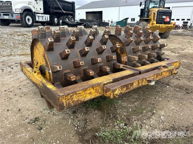 Dual Drum Pull Behind Compactor Cilindri compactori tractabili cu vibratii