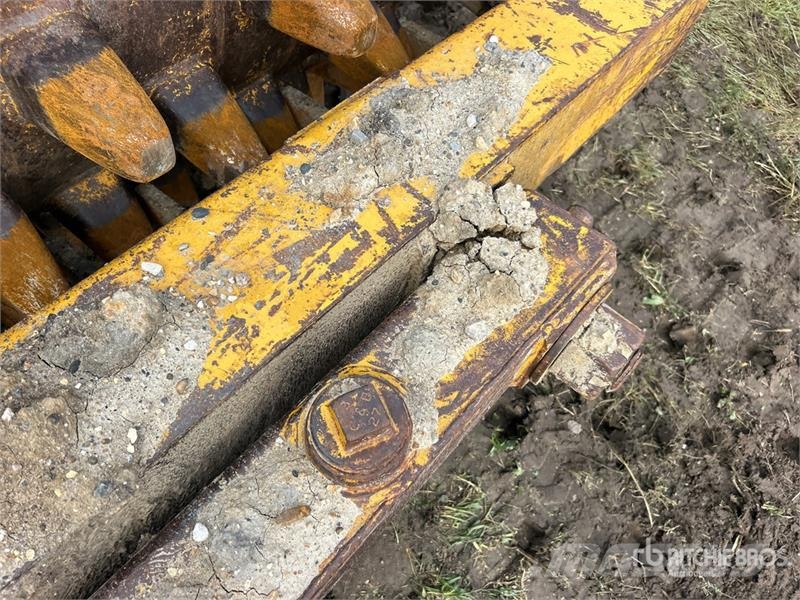  Dual Drum Pull Behind Compactor Cilindri compactori tractabili cu vibratii