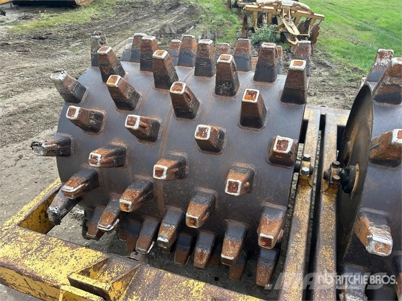 Dual Drum Pull Behind Compactor Cilindri compactori tractabili cu vibratii