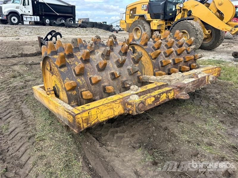  Dual Drum Pull Behind Compactor Cilindri compactori tractabili cu vibratii