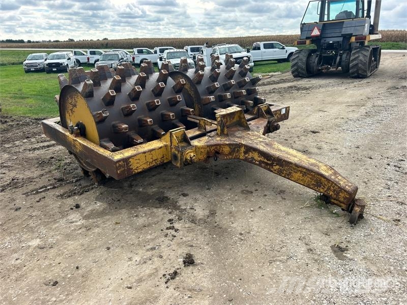 Dual Drum Pull Behind Compactor Cilindri compactori tractabili cu vibratii