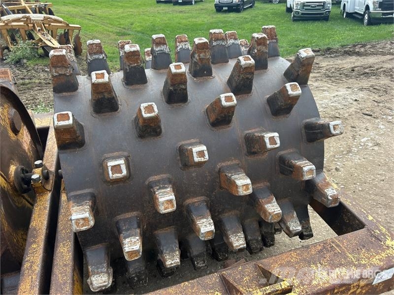 Dual Drum Pull Behind Compactor Cilindri compactori tractabili cu vibratii