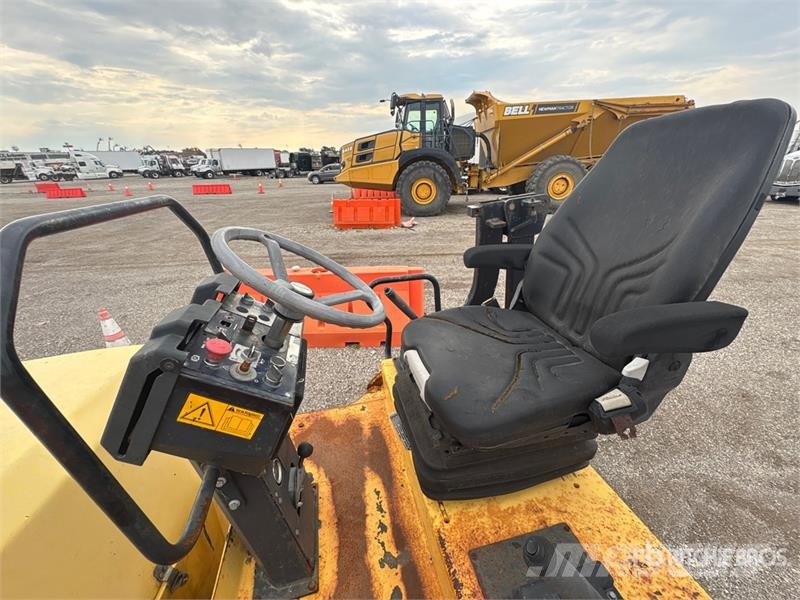 Dynapac CC122 Double Drum Roller Dvojni valjarji