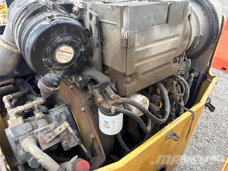Dynapac CC122 Double Drum Roller Dvojni valjarji